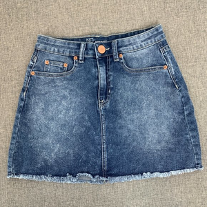 NOBO Mid Rise Denim Mini Skirt 5 Fringe Acid Wash 75% Cotton Polyester Spandex‎
